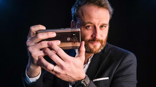 Nánási Pál mostantól okostelefont is használ a fotózáshoz!