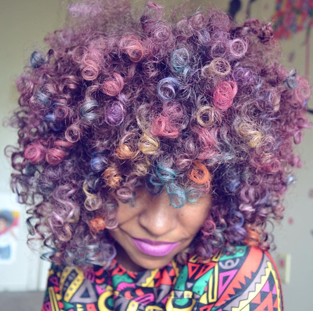 Ez az Instagram-sztár unikornis színűre festi a haját, nem tudjuk nem imádni!