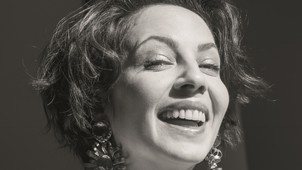 Fátyol Kamilla: A világot úgy kell nézni, hogy lássunk is belőle valamit