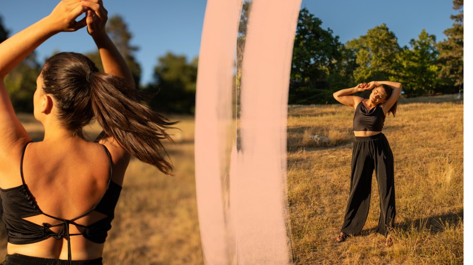 Bognár Bogi megmutatja, hogyan öltözködhetsz nőiesen alapdarabokból is