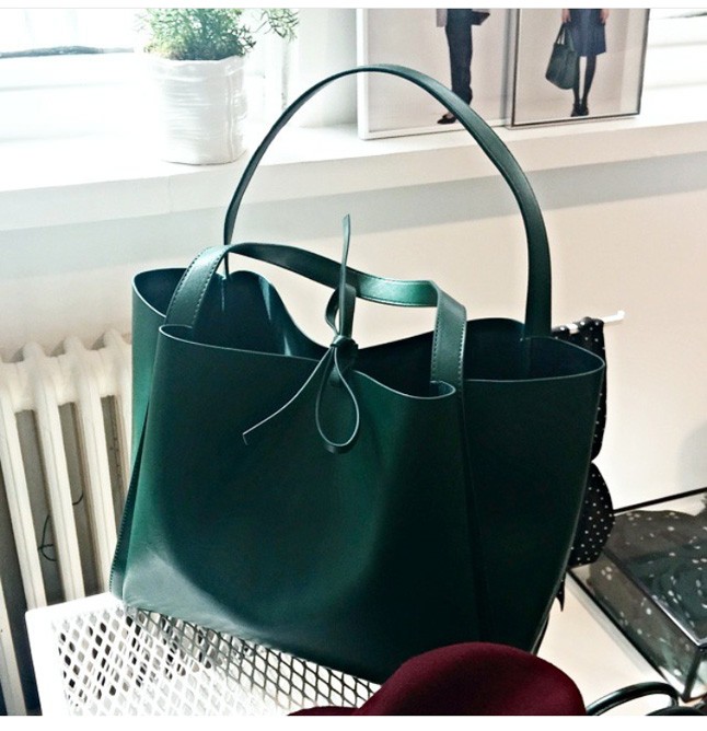 Az új farmeredhez szerezd be ezt a shopper fazonú táskát. Több színben van!