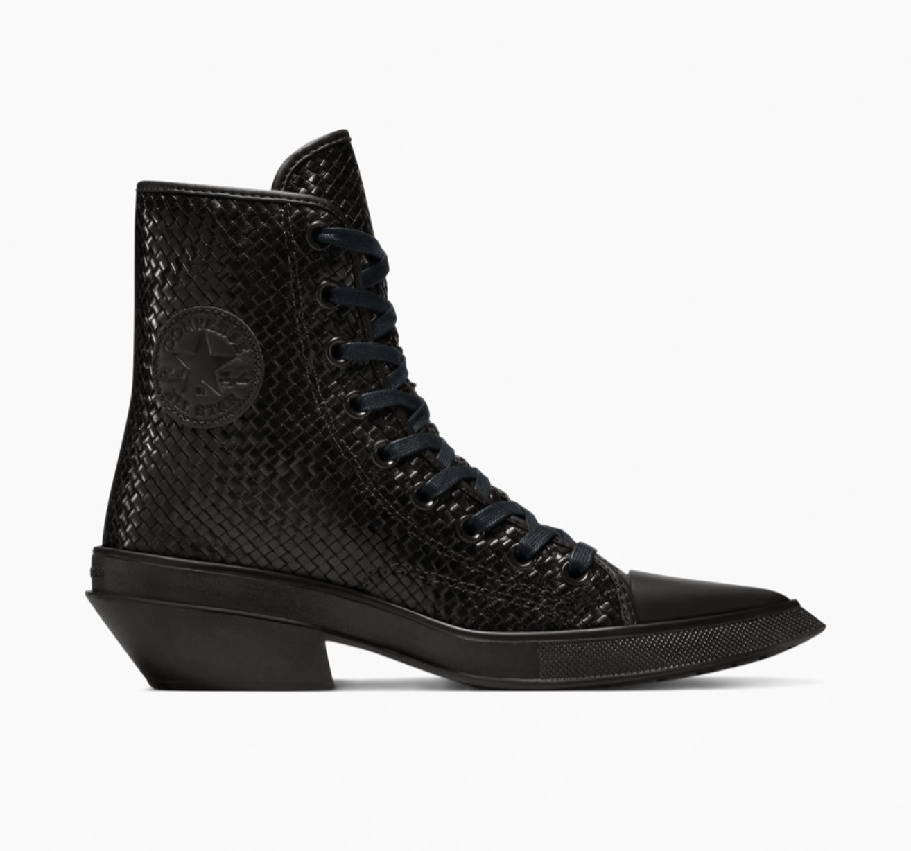 Magasszárú cipő CONVERSE 48 990 Ft GLAMOUR-napokon 39 192 Ft 