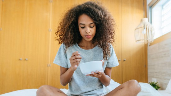 6 hétköznapi finomság, amit a dietetikusok szerint örökre el kellene felejtened reggelire