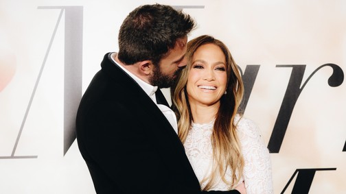 Mentőt hívtak Ben Affleck otthona elé a pár második esküvője előtt