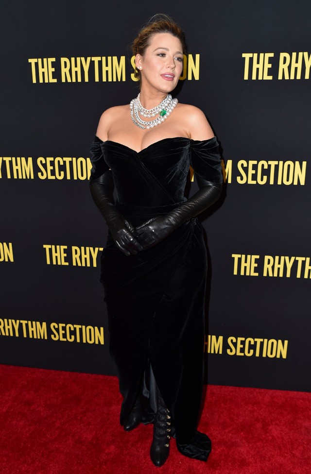 Blake Lively visszatért a vörös szőnyegre egy Audrey Hepburn inspirálta ruhában