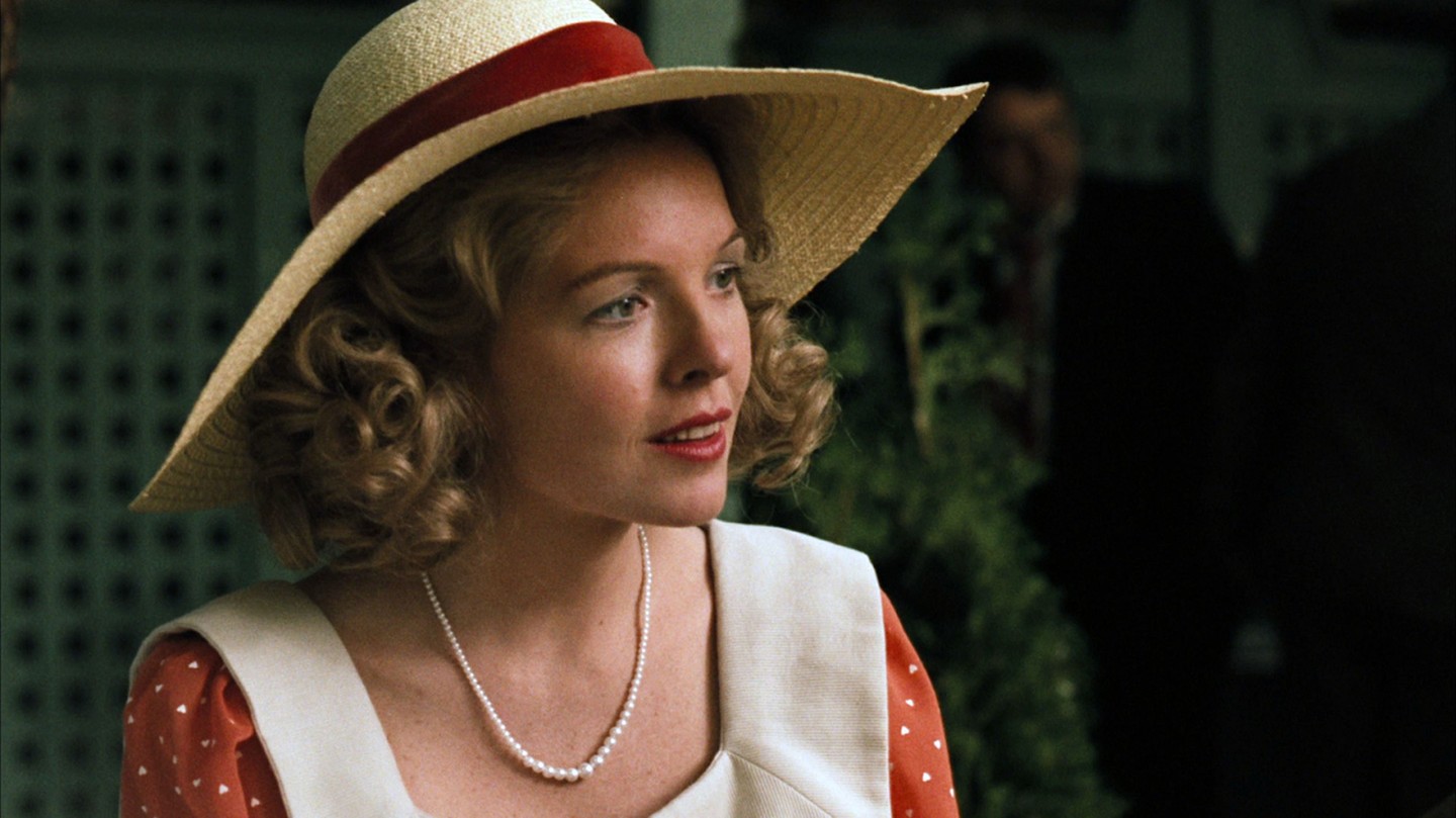 Diane Keaton karrierjének egyik fontos állomása az 1972-es Keresztapa című film volt, amiben Kay Adamst, Michael Corleone szerelmét alakította.