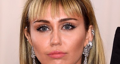 Wow! Megjelent Miley Cyrus új albuma, és nagyon elborult lett