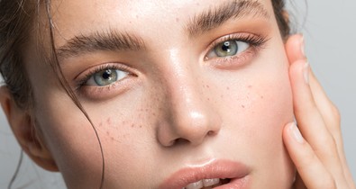 Beauty-tipp: ezeket szerezd be a szemkörnyékápoló szettedbe, hogy mindig üde legyen a tekinteted