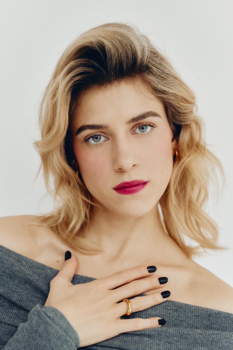 Katica saját sminkjeit szereti használni munkája során is. Saját elmondása szerint táskájában mindig van egy szép rúzs.