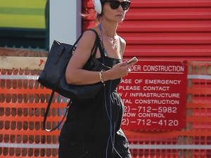 Telnek az évek, Katie Holmes meg egyre vagányabb