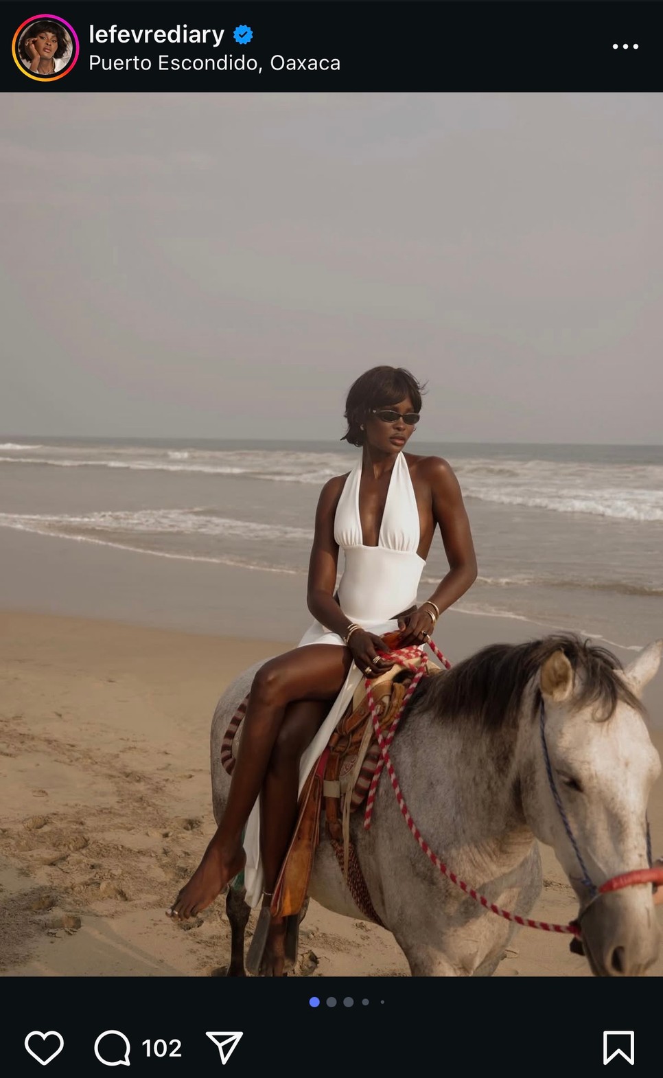 Az idei fürdőruha trendek eleganciáját most a mély dekoltázs adja