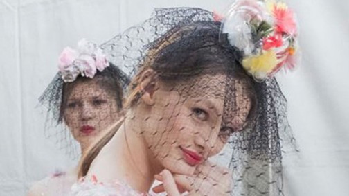 ´Úgy néz ki, mint egy öregember fenekén a szőr´ - szuperközeliben a divatvilág csúcsa