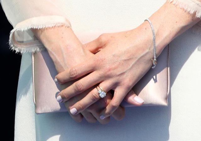 Meghan Markle már nem viseli jegygyűrűjét és jó oka van rá
