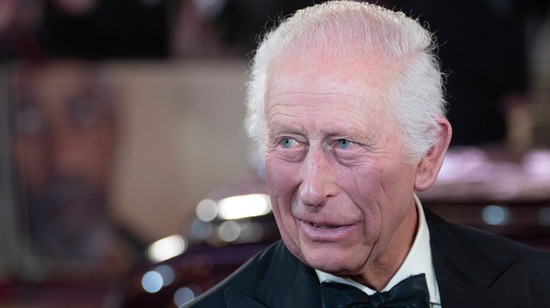 Károly király sírva fakadt: ez volt az ok, amiért az uralkodó elérzékenyült