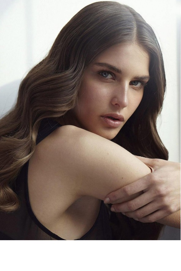 Exkluzív: Tamara Lazic, az új fehérneműs bombázó