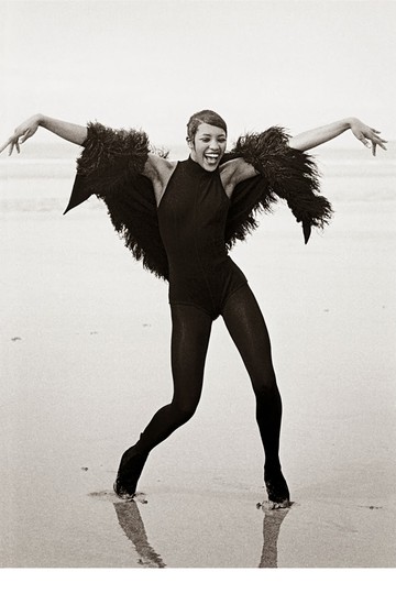Naomi Deauville-ben, Franciaországban, Vogue Italia, július-augusztus, 1988. Fotó: Peter Lindbergh.