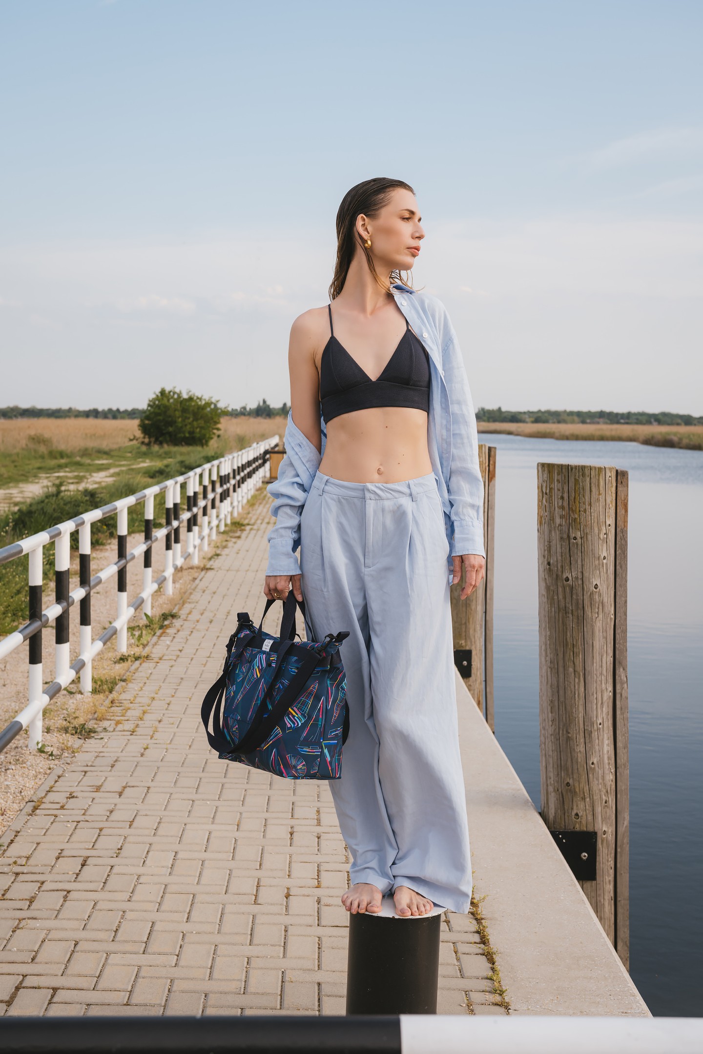 Sellei Lilla limitált kiadású táskája a Velencei-tó melletti élményekből inspirálódott