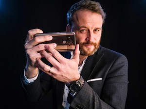 Nánási Pál mostantól okostelefont is használ a fotózáshoz!