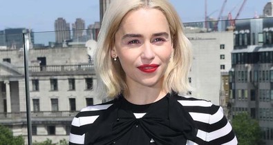 Hű! Emilia Clarke tudja, mi a sikk! Még Csubakkát is levette a lábáról!