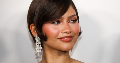 Ennél szűkebb ruhát még sosem vett fel Zendaya, a Schiaparelli darabtól kiakadtak a rajongók
