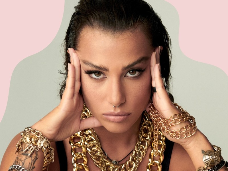 Tóth Andi káprázatos meztelenruhában adta fel a leckét bátorságból