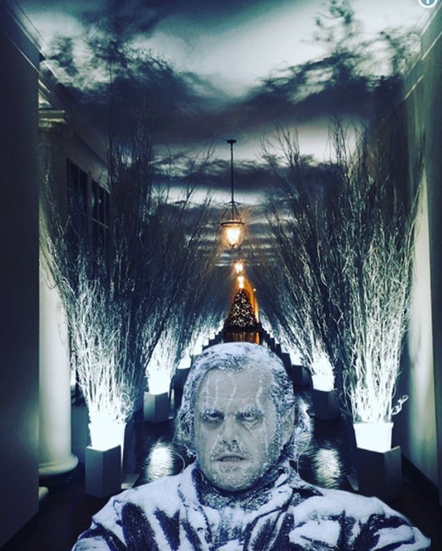 Melania Trump ismét óriási botrányt okozott horrorisztikus karácsonyi dekorációjával