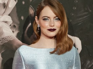 Hűha: Emma Stone mesebeli jégkirálynő ebben a ruhába