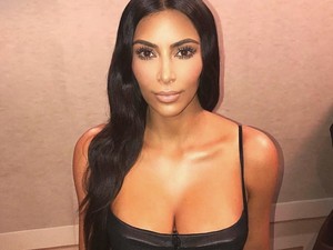 Kim Kardashian először ment ki az utcára újszülött babájával!