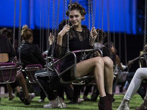 Nem hiszed el! A divatvilág rehabilitálta minden médiaceleb keresztanyját!