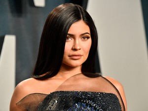 Kylie Jenner hetekig zokogott kisfia születése után