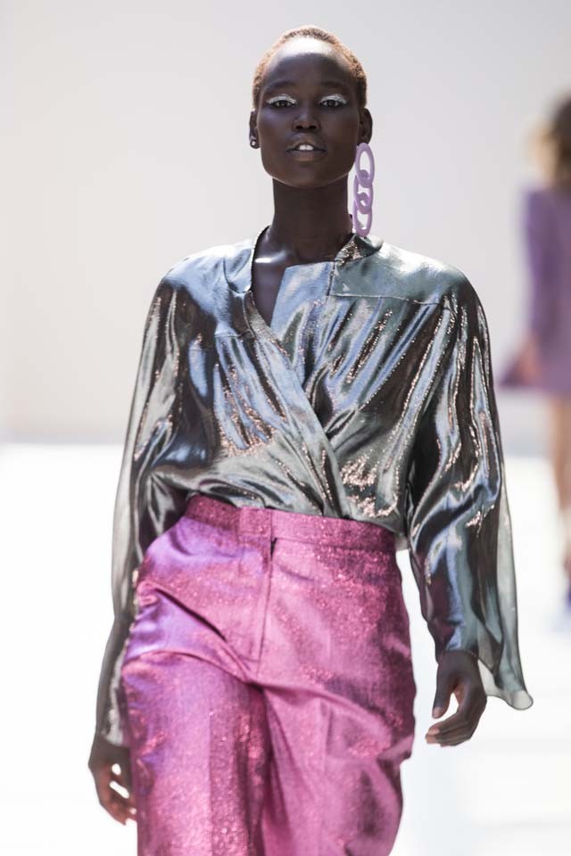 A népszerű magyar divattervező a finn divathéten mutatta be új kollekcióját