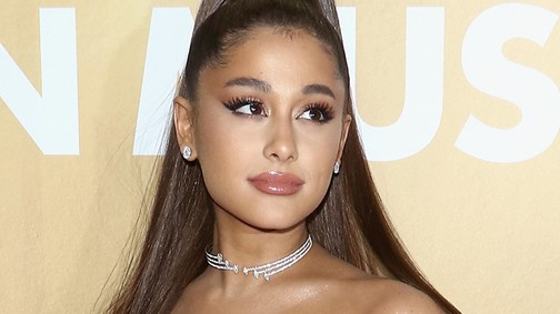 Ariana Grande a semmiből adott ki egy videoklipet, és brutális lett