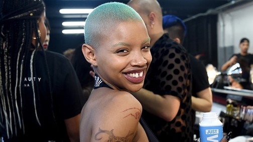 Ledöbbensz: két hete szült ez a modell, és így néz ki most