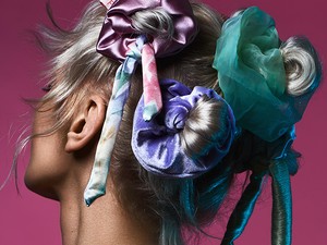 Hogyan legyél karanténkirálynő? 3+1 hajápolási tipp az otthoni időszakra