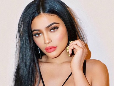 Kylie Jenner bemutatja: ezért hülyeség tizenévesen szerelemtetkót csináltatni