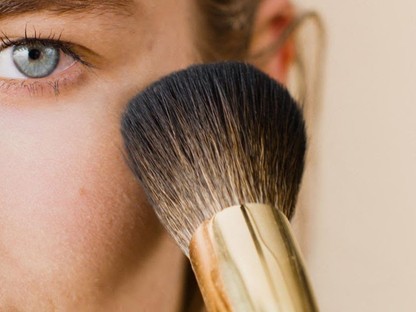 Igen: kézzel készült, fenntartható és vegán sminkecsetekkel jön a Lush