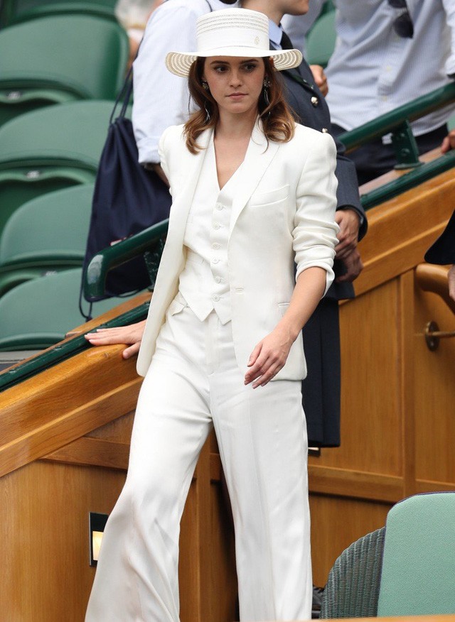 Emma Watson fiús szettben