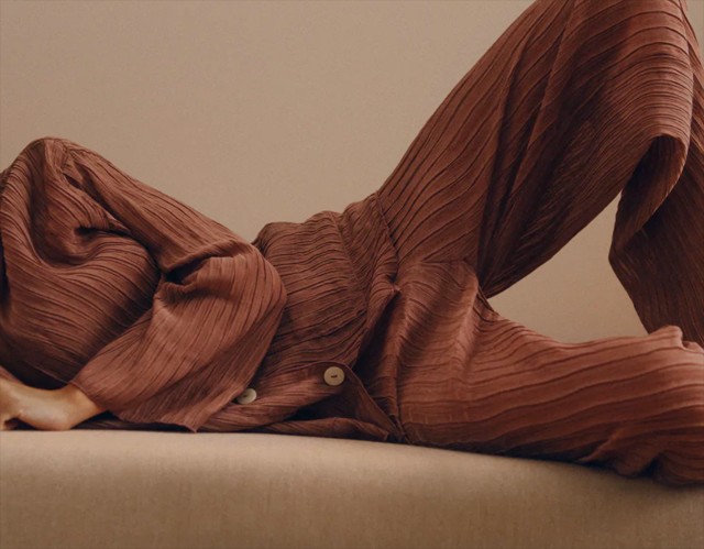 Pliszés pizsama felső ZARA 9995 Ft