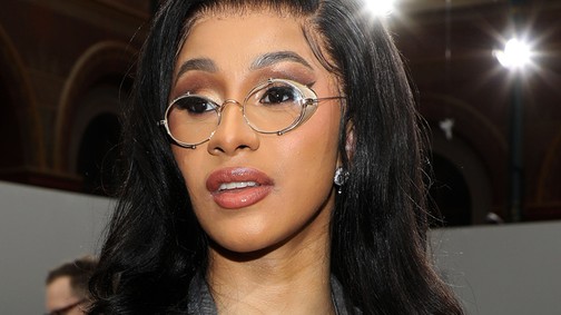 Cardi B milliomos nagyasszonynak öltözött a párizsi divathéten
