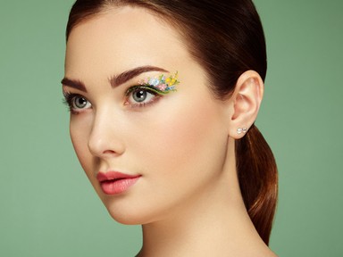 Nem undoritó, nem obszcén, egyszerűen csak csodaszép az új tusvonal-trend!