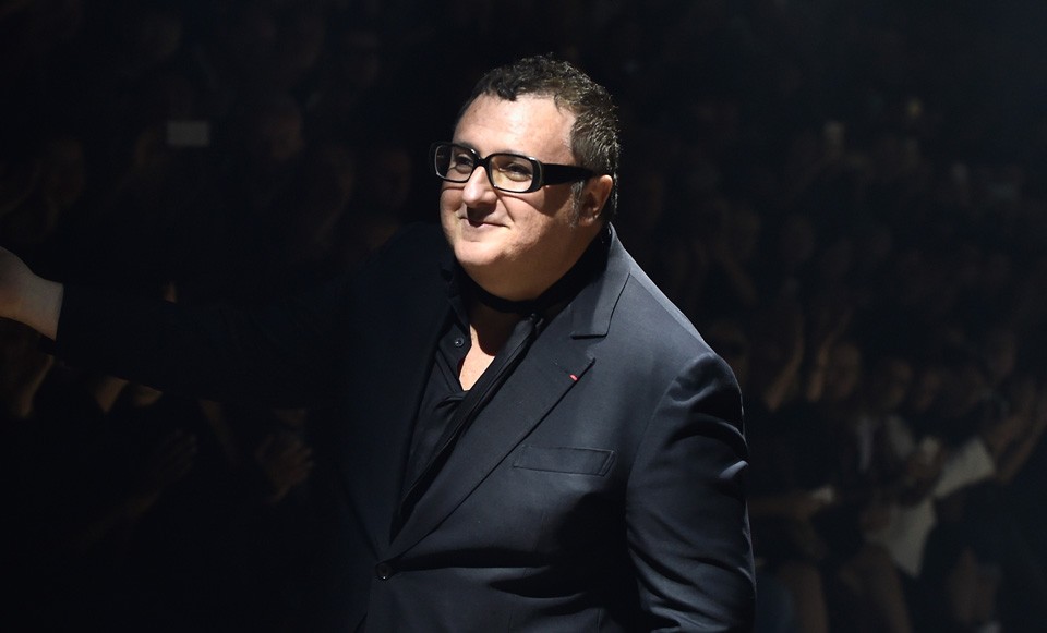  Alber Elbaz a modern divat egyik meghatározó dizájnere 2021-ben 59 évesen hunyt el