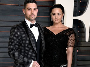 Hihetetlen, de Demi Lovato is szakított 6 év után!