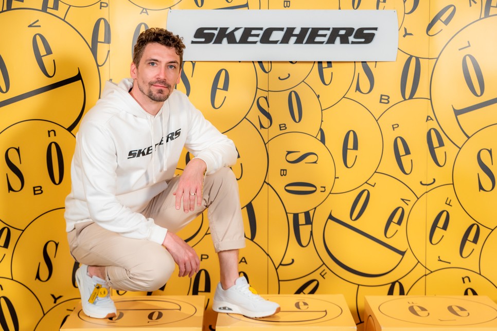 A Skechers Uno most a kortárs művészet vászna