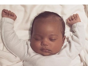 Itt az első fotó végre Kim Kardashian kisfiáról! Ez a gyerek gyönyörű!