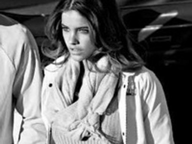 Palvin Barbara Armani kampányban