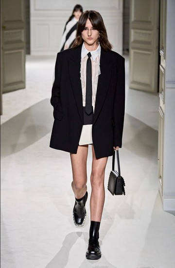 Valentino 2023 tavasz/nyár