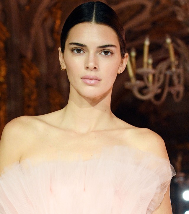 Kendall Jenner álomszép a H&M sztárkollekciójának darabjaiban