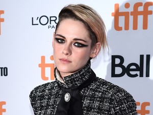 Kristen Stewart izmos hasával villogott Chanelben