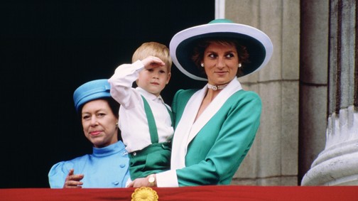 10 szívbe markolóan szép fotó Diana hercegnéről és Harry hercegről, amire egész életünkben emlékezni fogunk