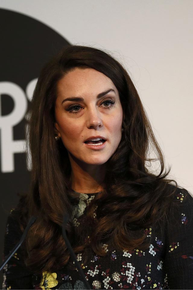 Kate Middleton hangja